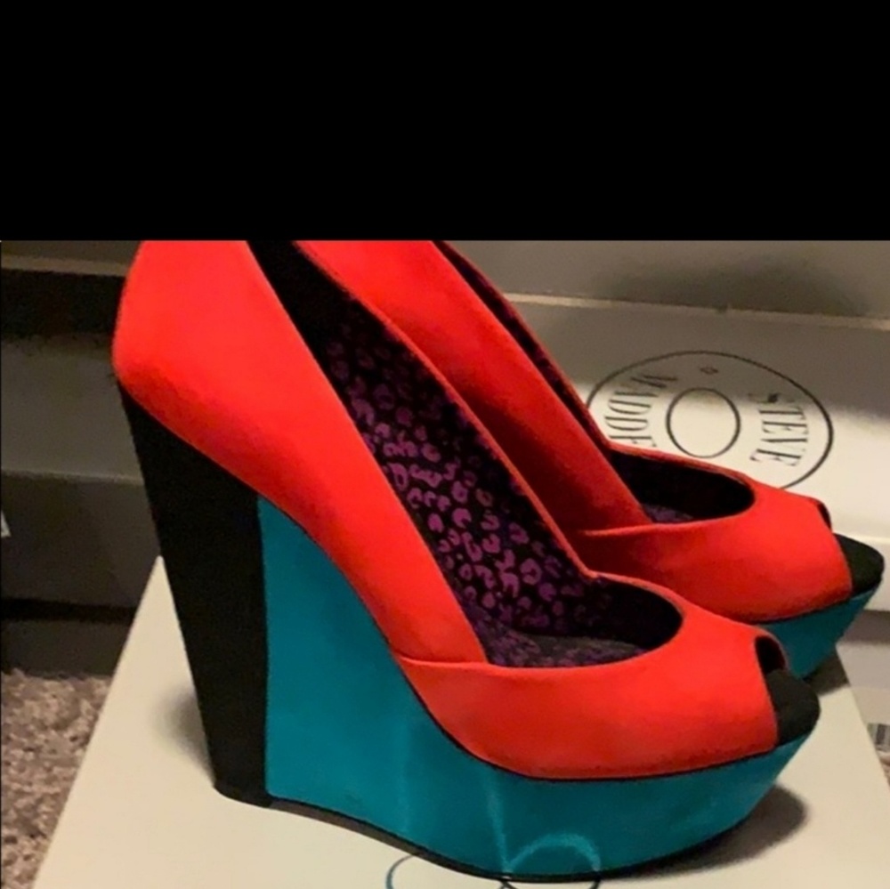 Jessica Simpson Wedges